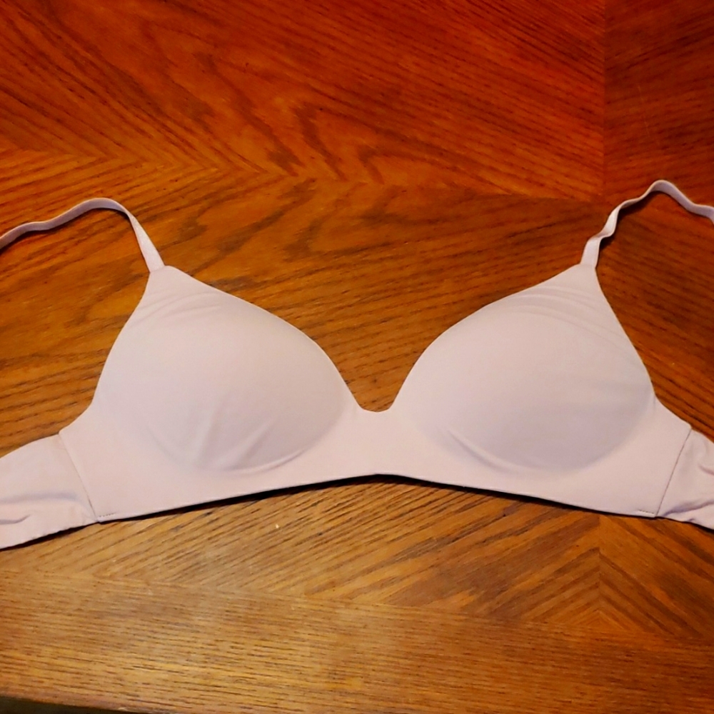 34B Victoria's secret Wireless IPEX bra Light pink or mauve